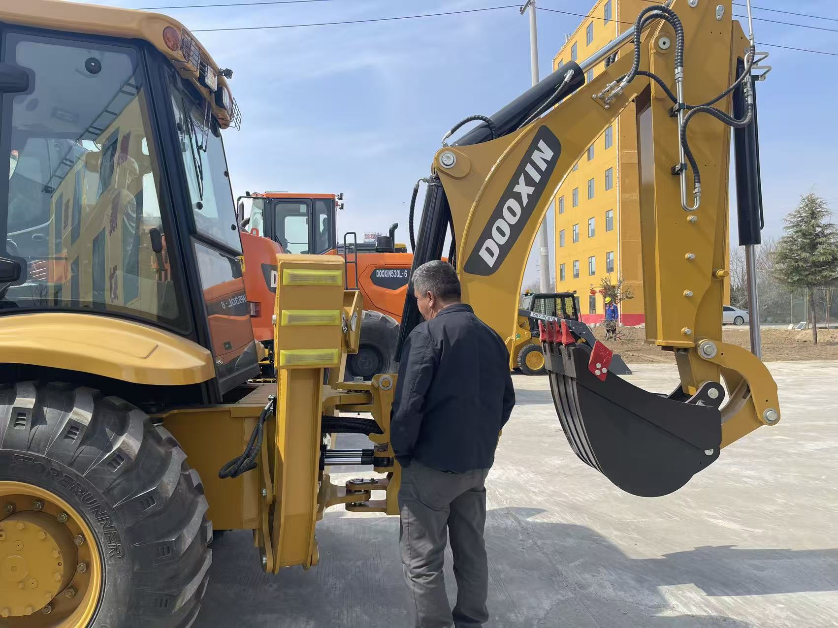 مشتریان آمریکای جنوبی از کارخانه ما بازدید می کنند